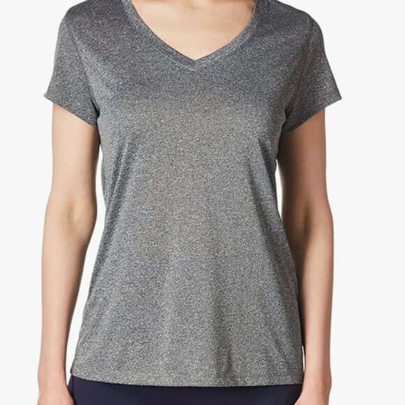 (Bundle) 6 Workout Tops in Sizes Small/Medium - Picture 2 of 9